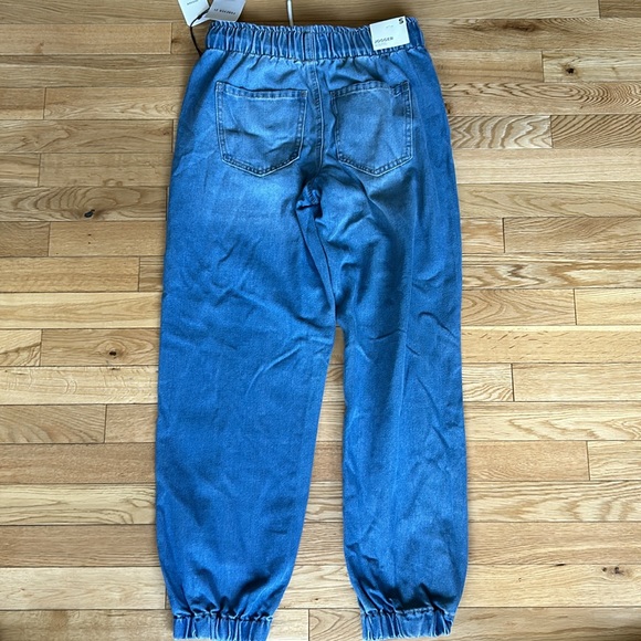 Forever 21 - blue jeans - Picture 3 of 5